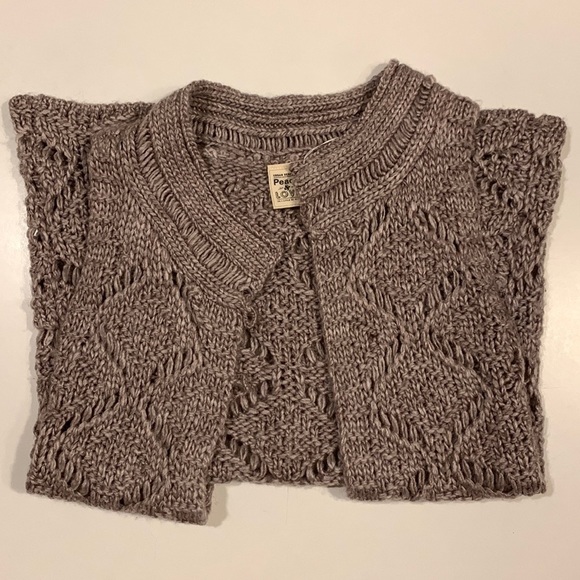 𝅺URBAN Behavior long knitted vest size XS acrylic and wool mix- great condition - Picture 3 of 10